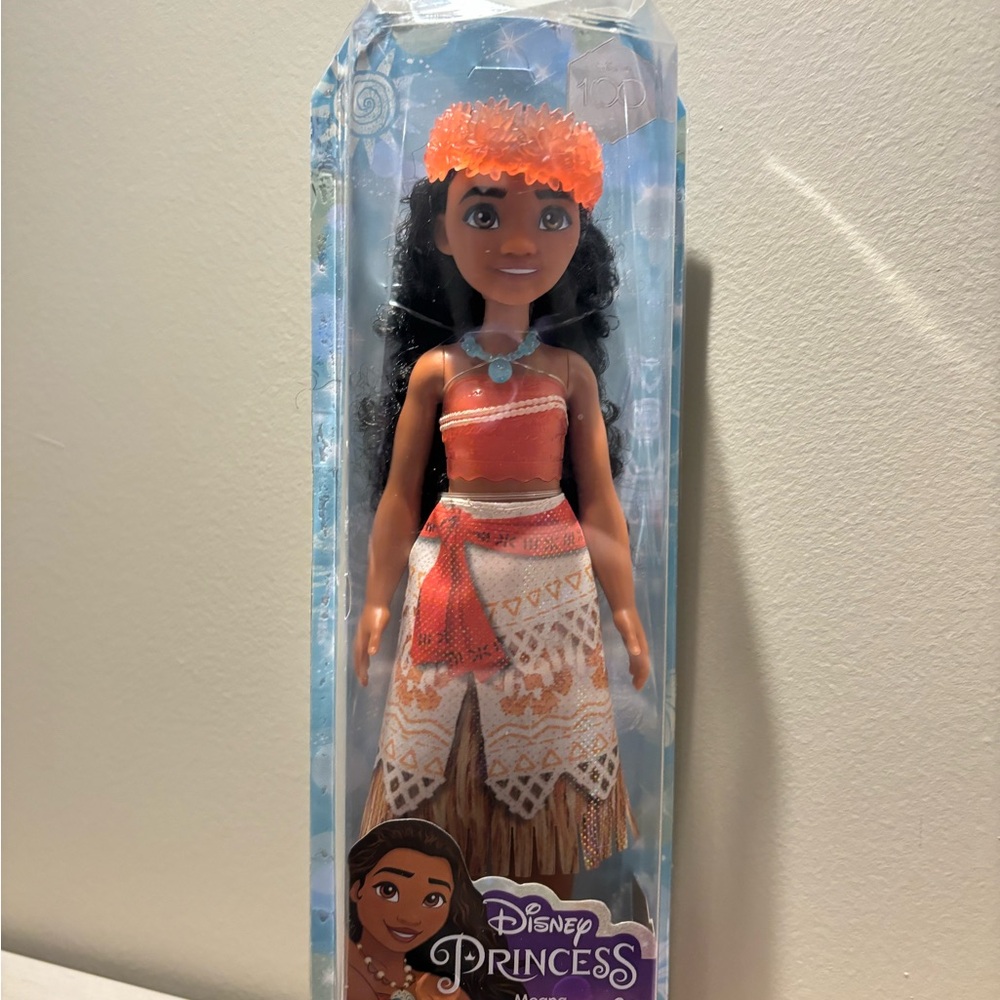 Disney Moana Doll in Orange and White Outfit